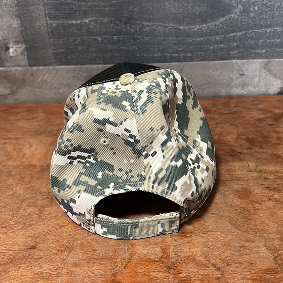 American Flag and Camo Baseball Cap - Picture 3 of 8